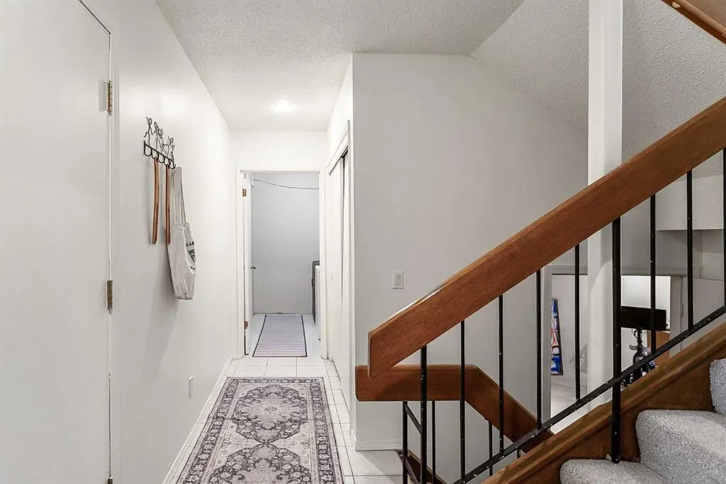 442 Brae Glen Crescent SW
