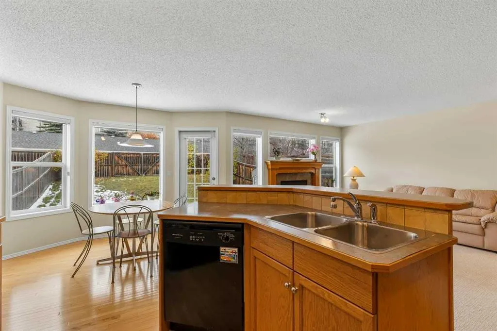 303 Springborough Way SW
