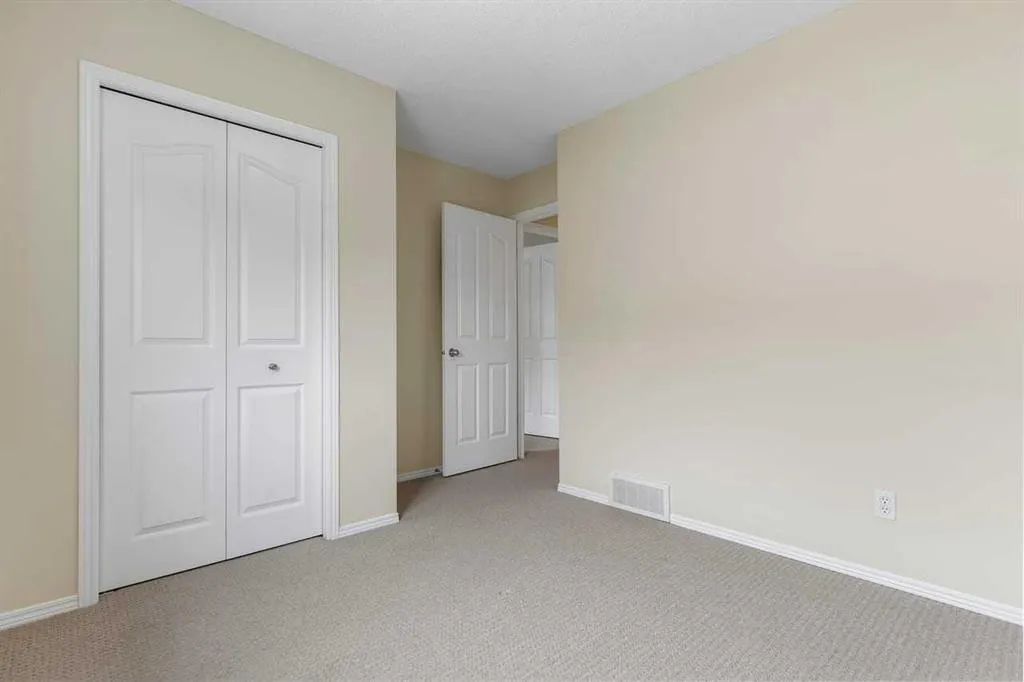 303 Springborough Way SW