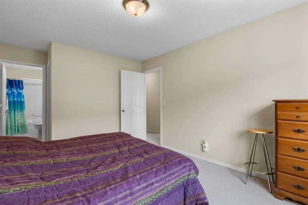 303 Springborough Way SW