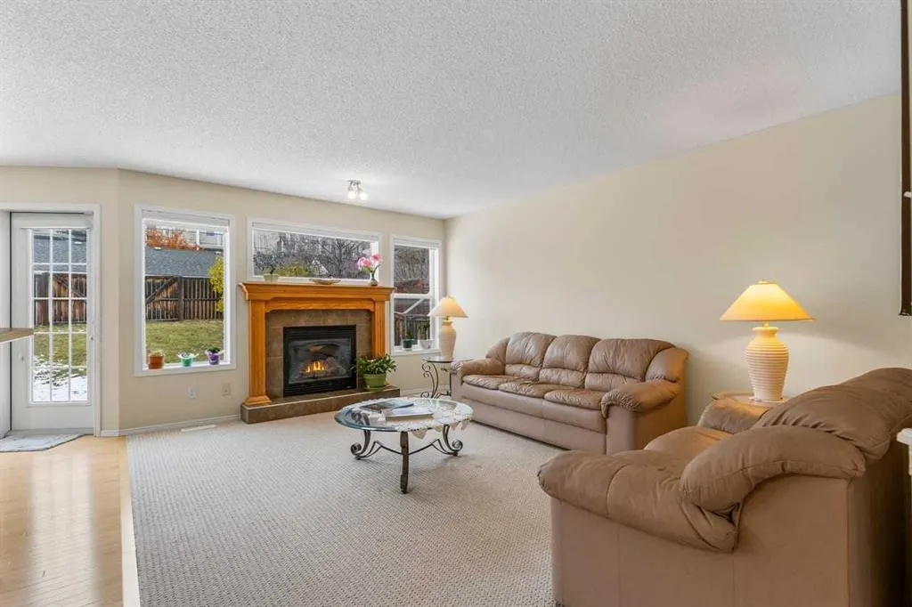303 Springborough Way SW