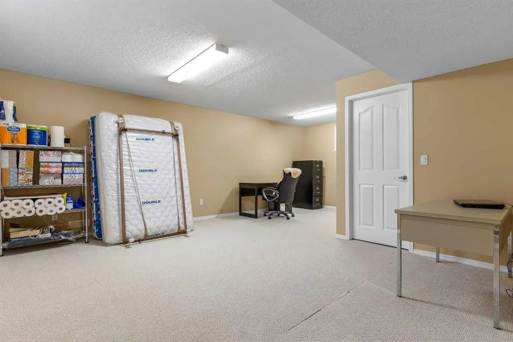 303 Springborough Way SW
