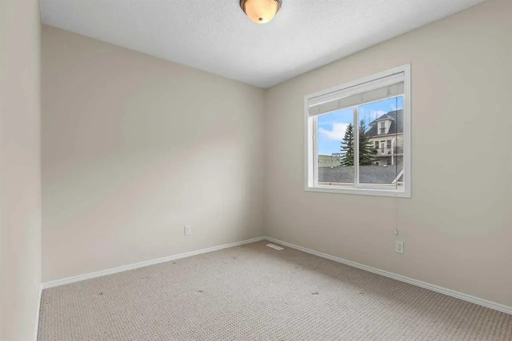 303 Springborough Way SW