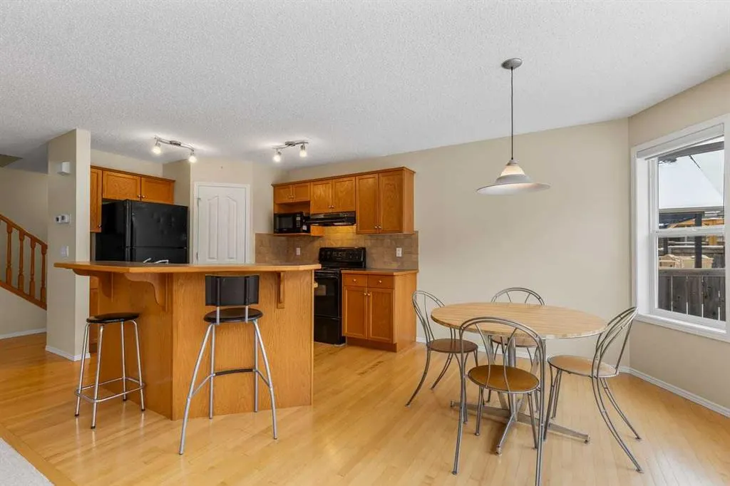 303 Springborough Way SW