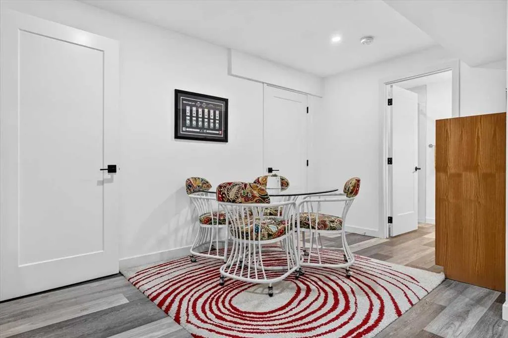 32 Cranbrook Bay SE