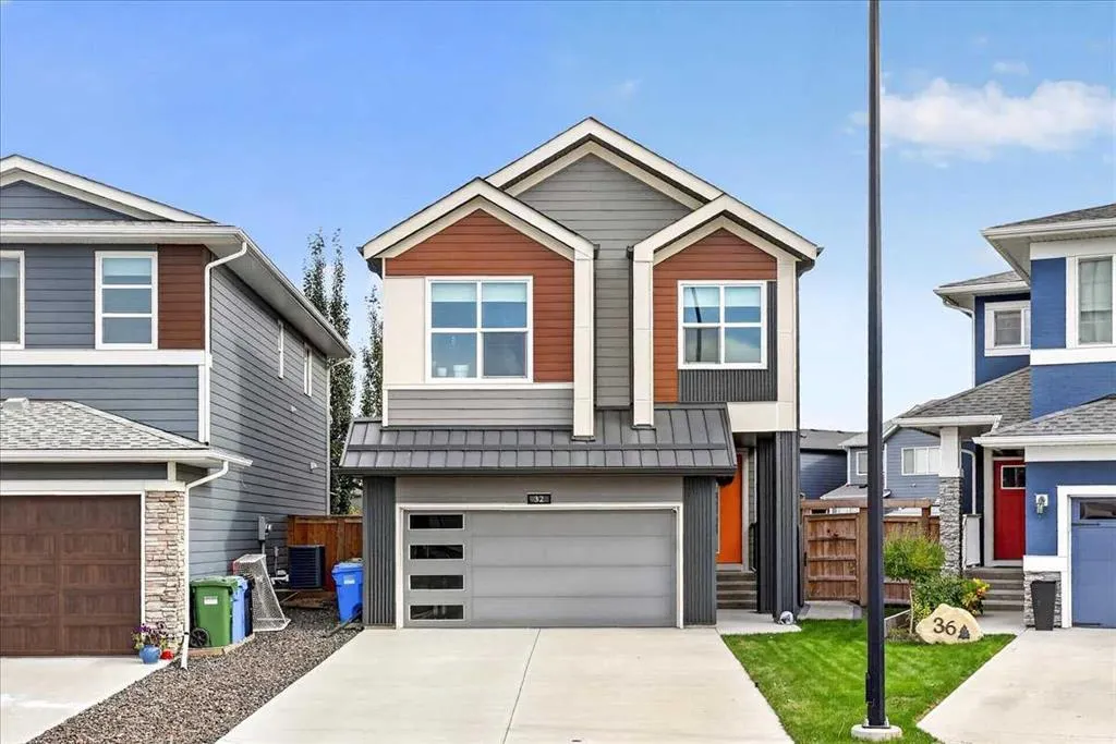 32 Cranbrook Bay SE