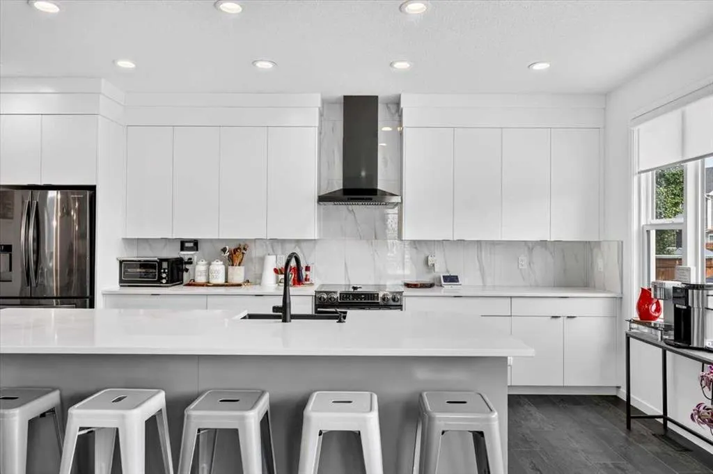 32 Cranbrook Bay SE