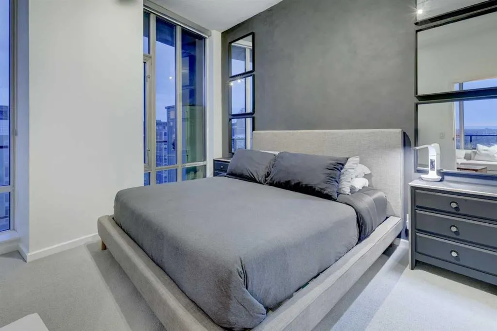 210 15 Avenue SE #3301