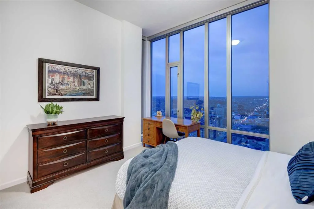 210 15 Avenue SE #3301