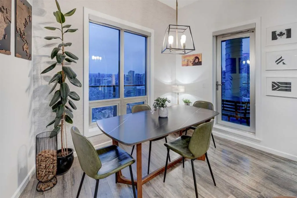 210 15 Avenue SE #3301