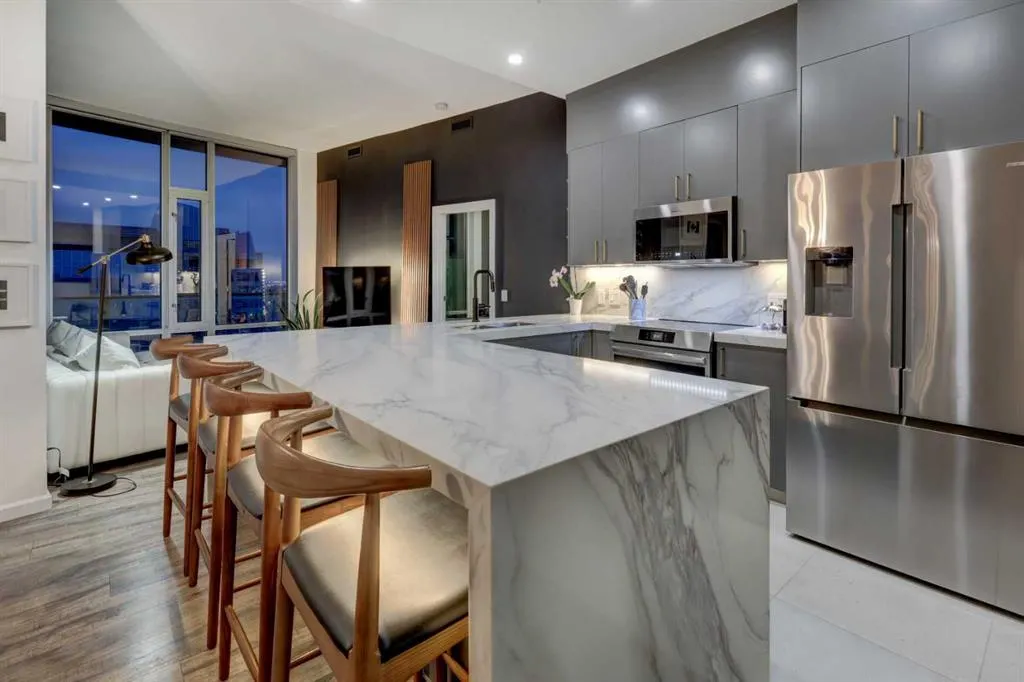 210 15 Avenue SE #3301