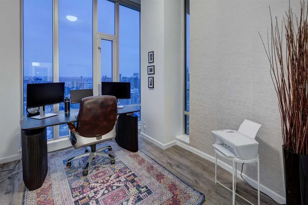 210 15 Avenue SE #3301