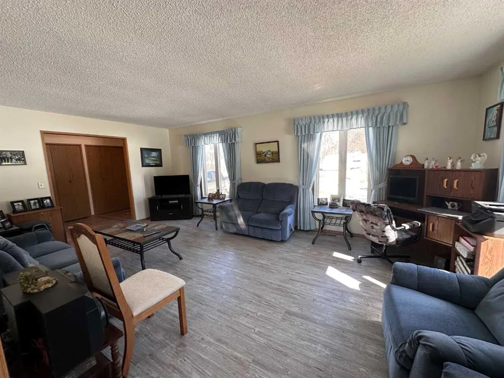 13428 Lakeland Drive