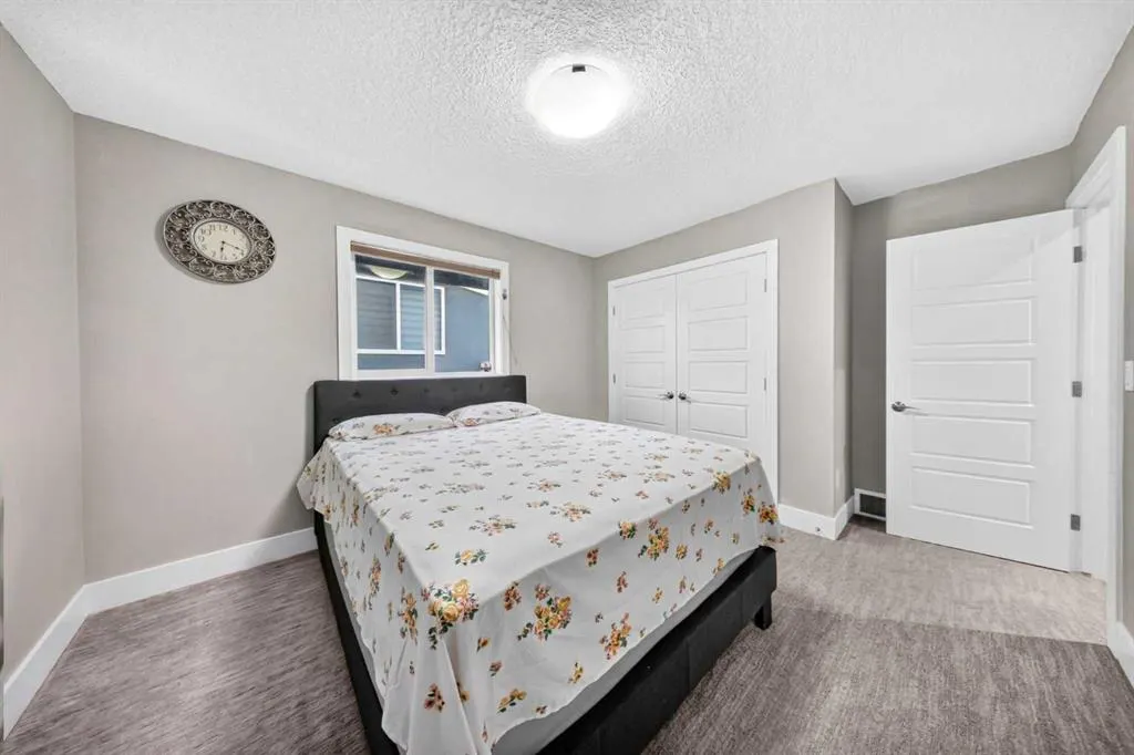 160 Kinniburgh Circle