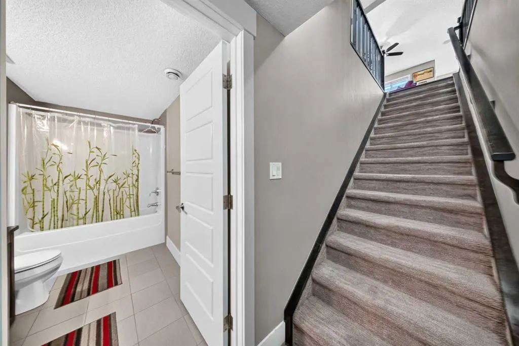 160 Kinniburgh Circle