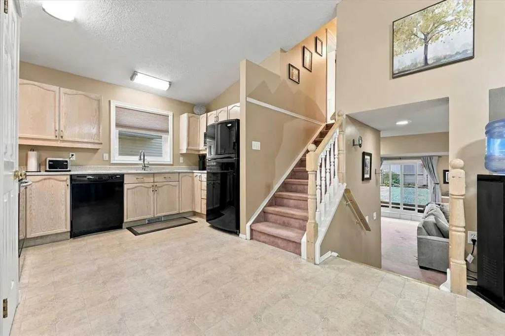 36 Covington Mews NE