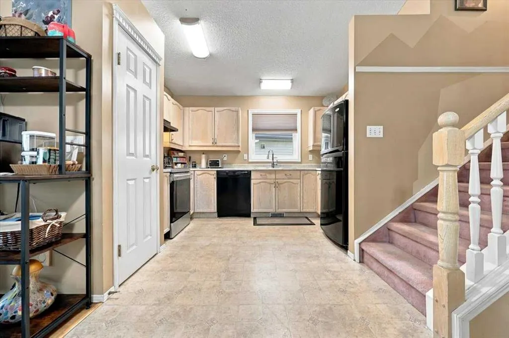 36 Covington Mews NE