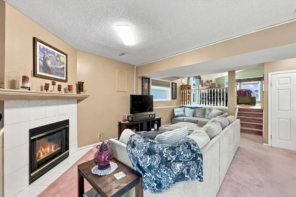 36 Covington Mews NE