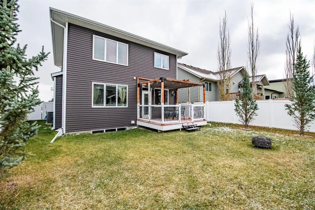 10 Mitchell Crescent