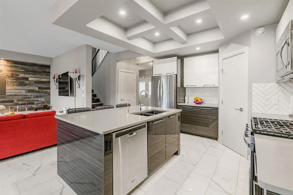 10 Mitchell Crescent