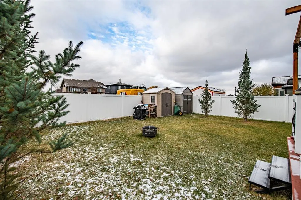 10 Mitchell Crescent