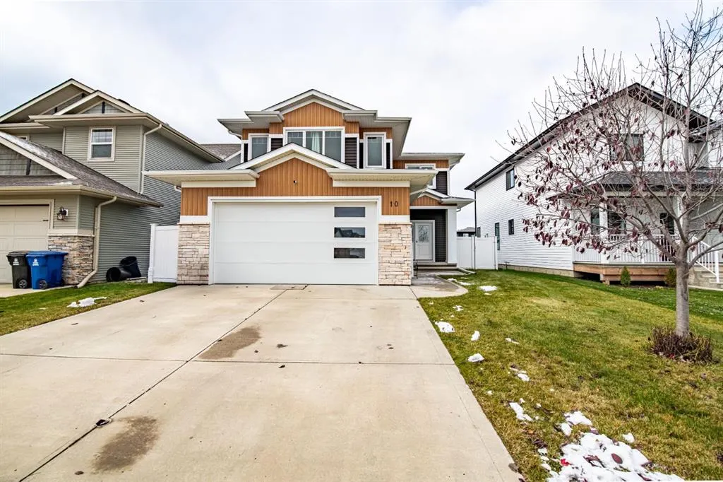 10 Mitchell Crescent