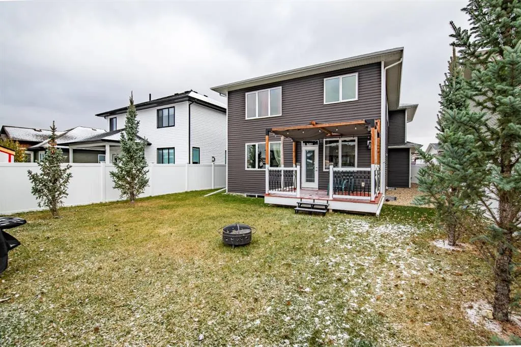 10 Mitchell Crescent