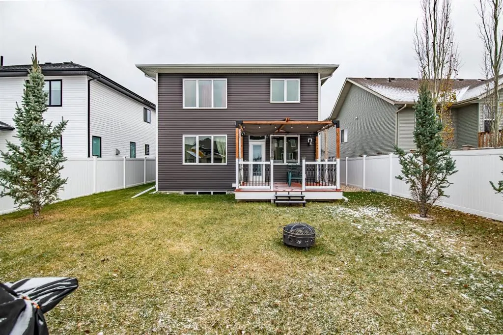 10 Mitchell Crescent