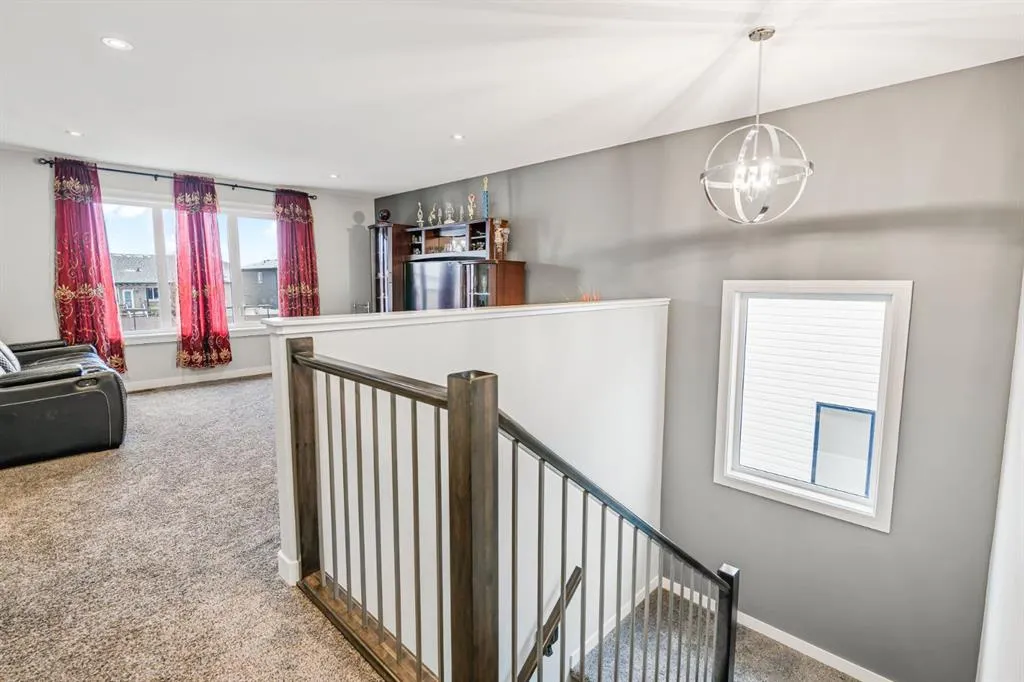 10 Mitchell Crescent