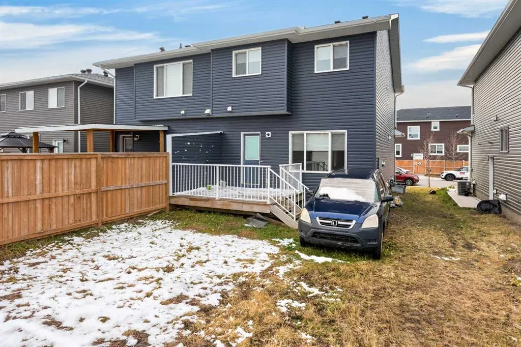 52 Red Embers Manor NE
