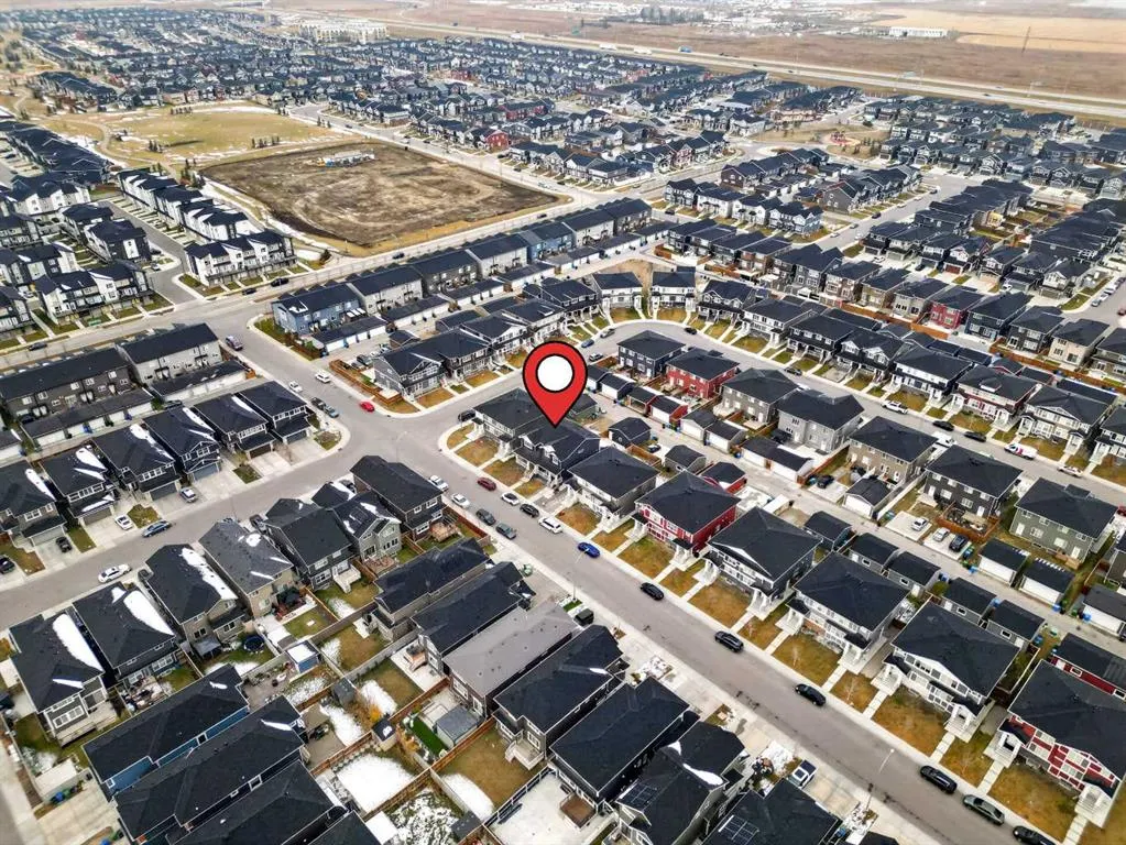 52 Red Embers Manor NE