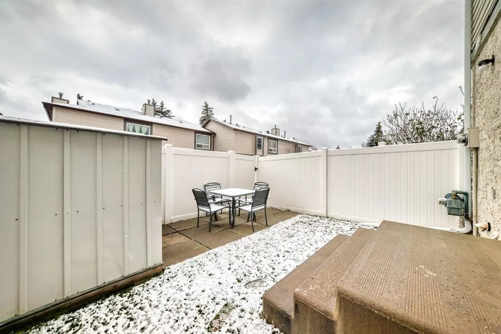 111 Deer Ridge Lane SE