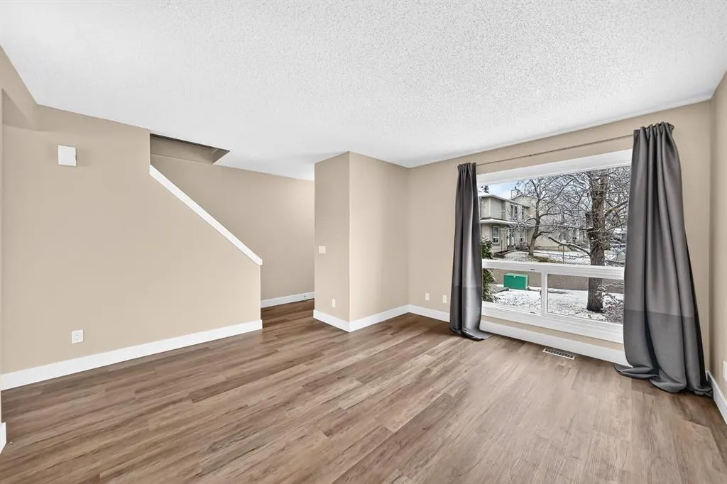 111 Deer Ridge Lane SE