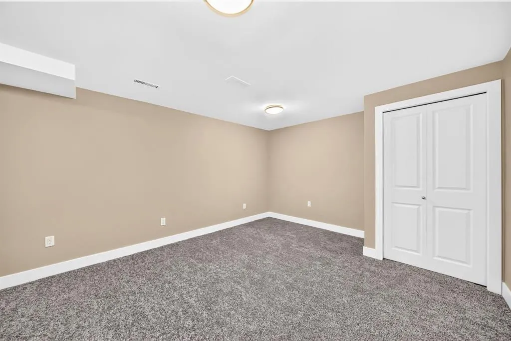 111 Deer Ridge Lane SE