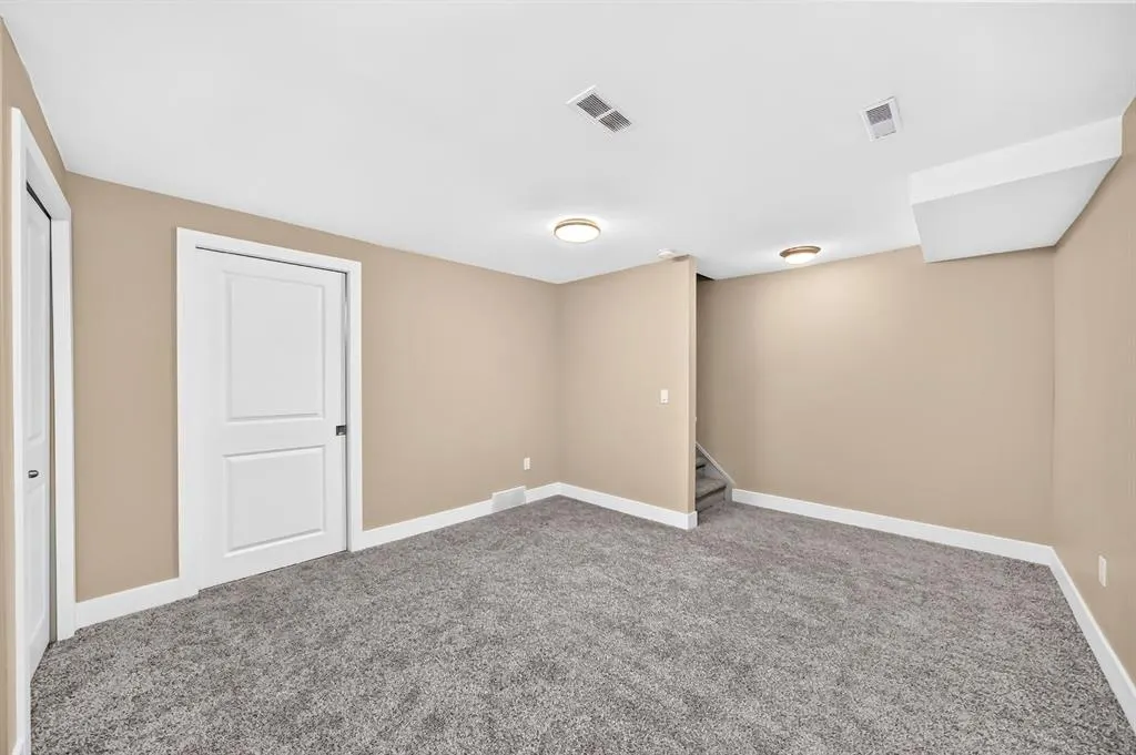111 Deer Ridge Lane SE