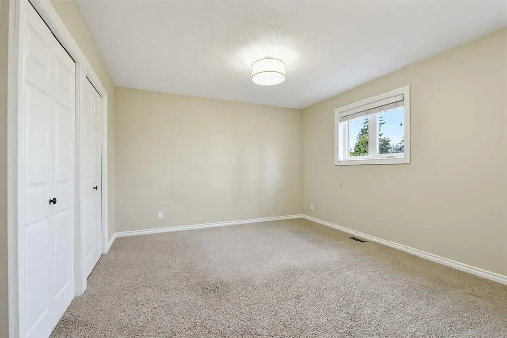 13 Shawglen Court SW