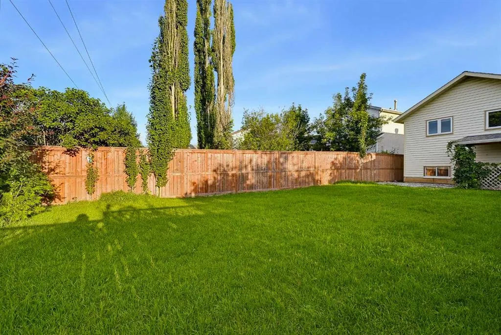 13 Shawglen Court SW
