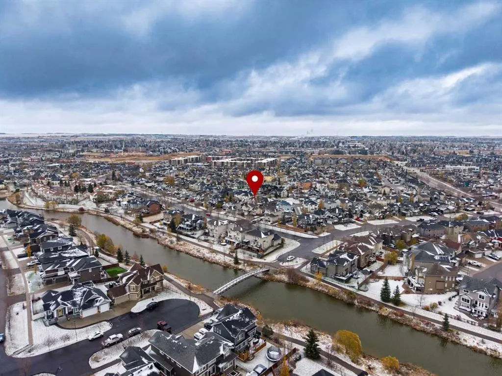 246 Canals Circle SW