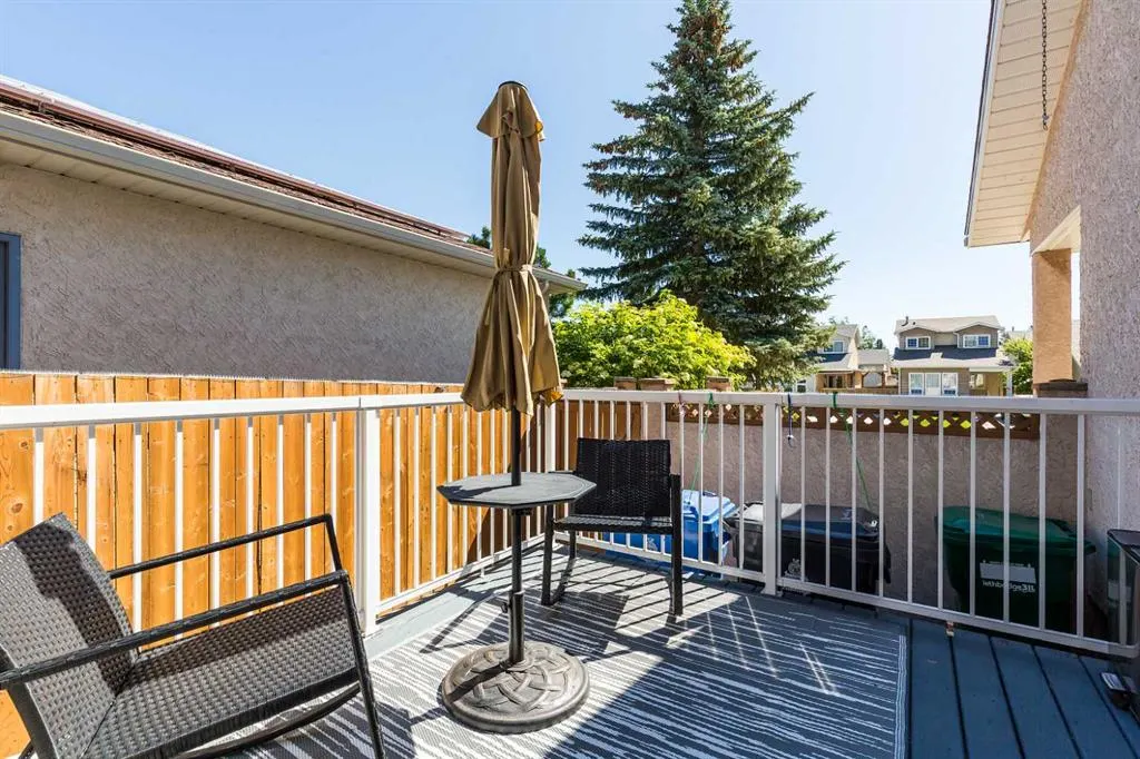 44 Lakhota Road W