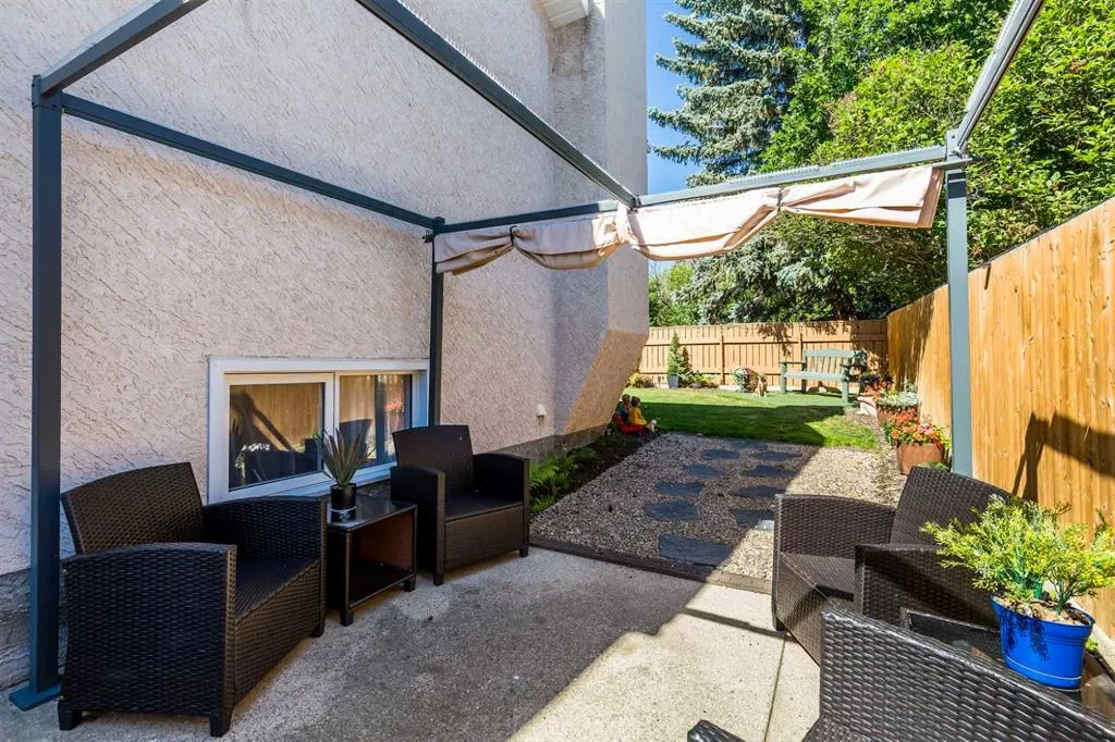 44 Lakhota Road W