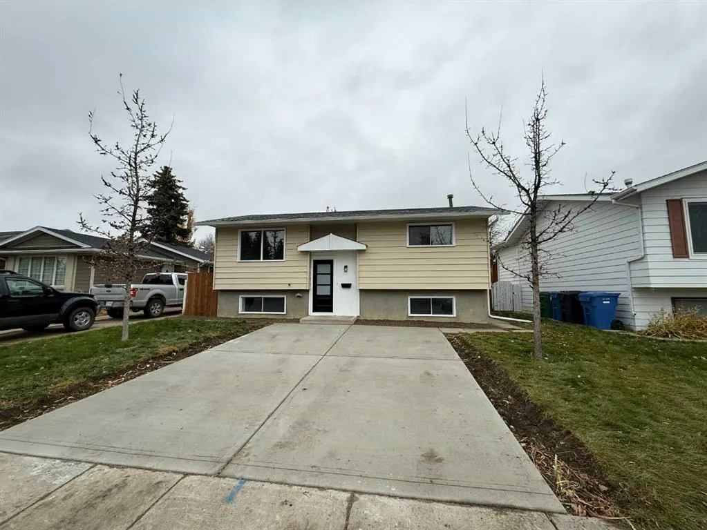 15 Laval Court W