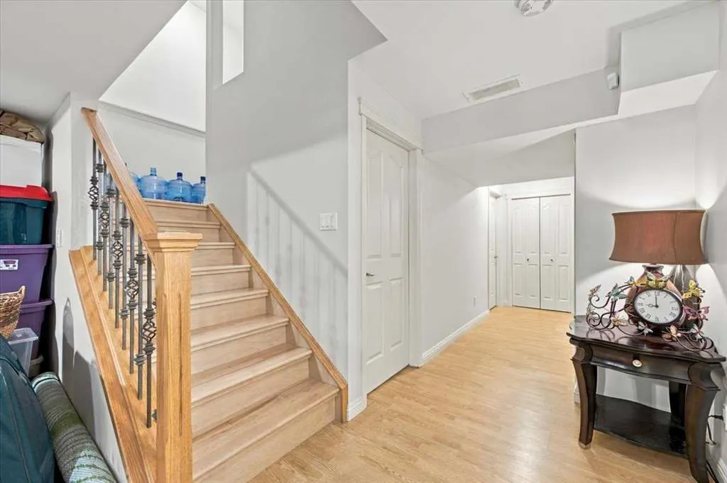 262 Everstone Drive SW