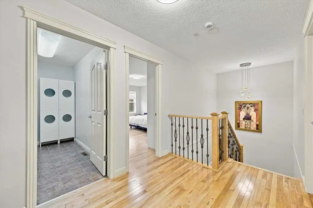 262 Everstone Drive SW