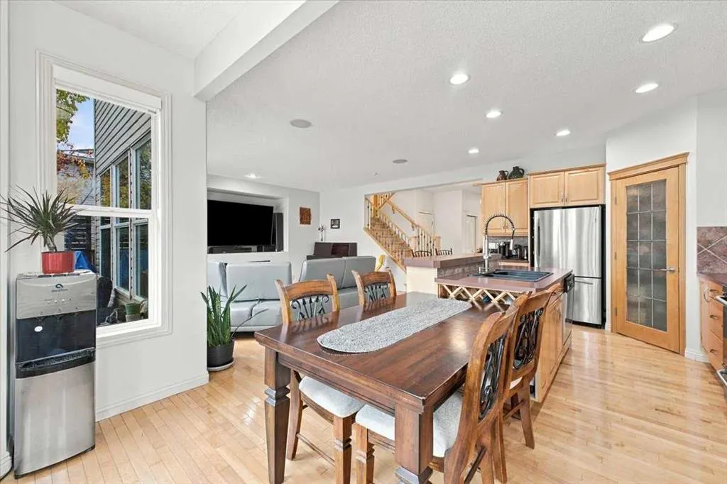 262 Everstone Drive SW