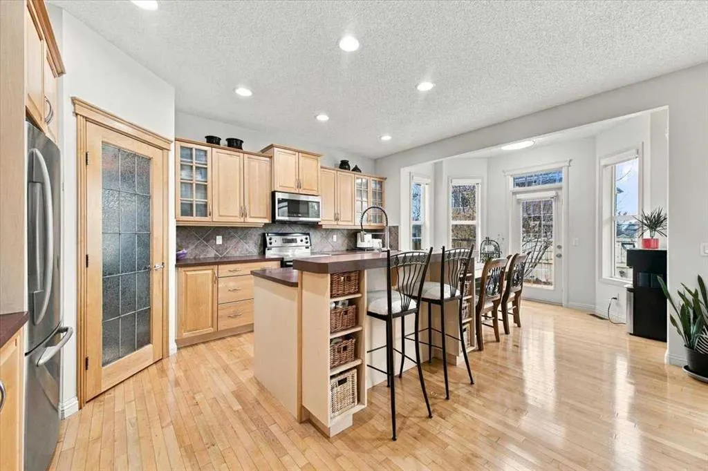 262 Everstone Drive SW