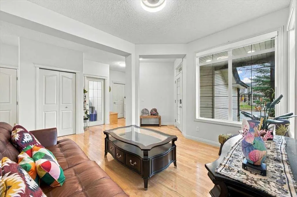 262 Everstone Drive SW