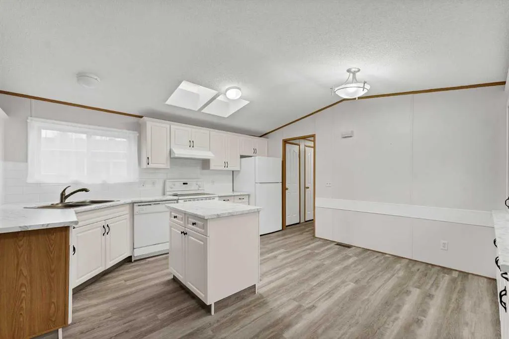 1600 Strachan Road SE #32