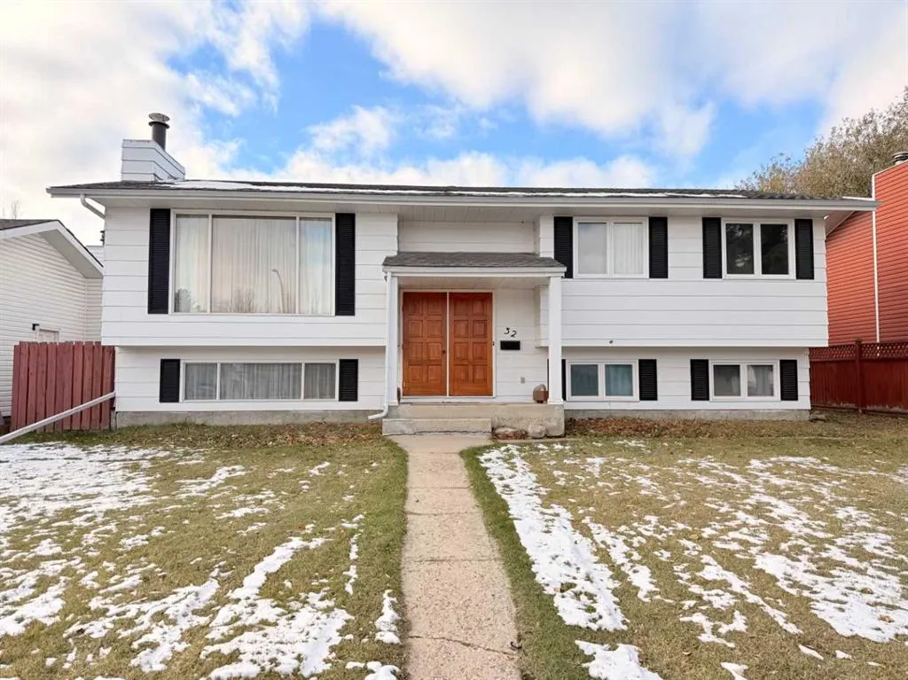 32 Asmundsen Avenue