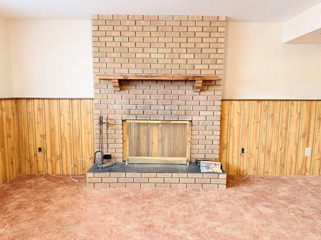 32 Asmundsen Avenue