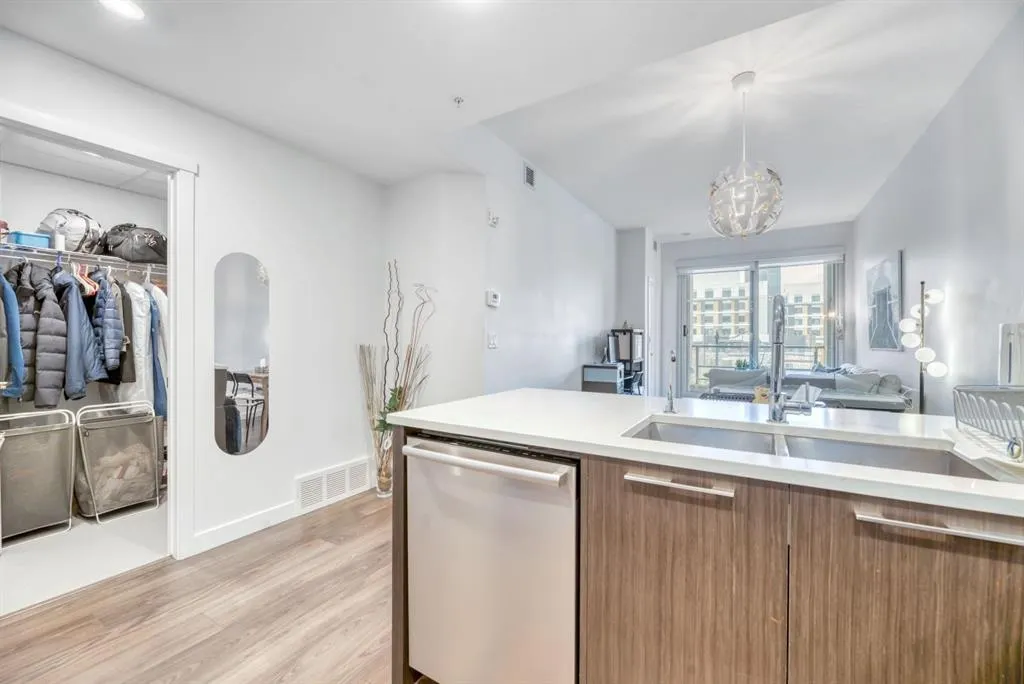 88 9 Street NE #203